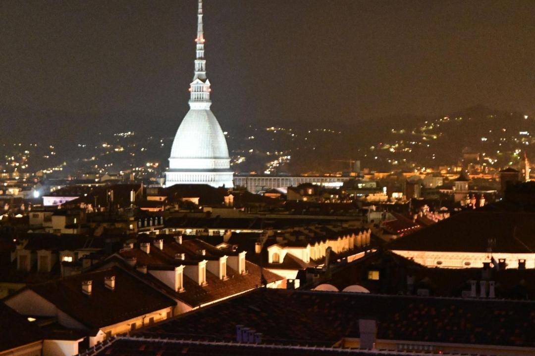 Domus Nova - Una Finestra Sui Tetti Turijn Buitenkant foto